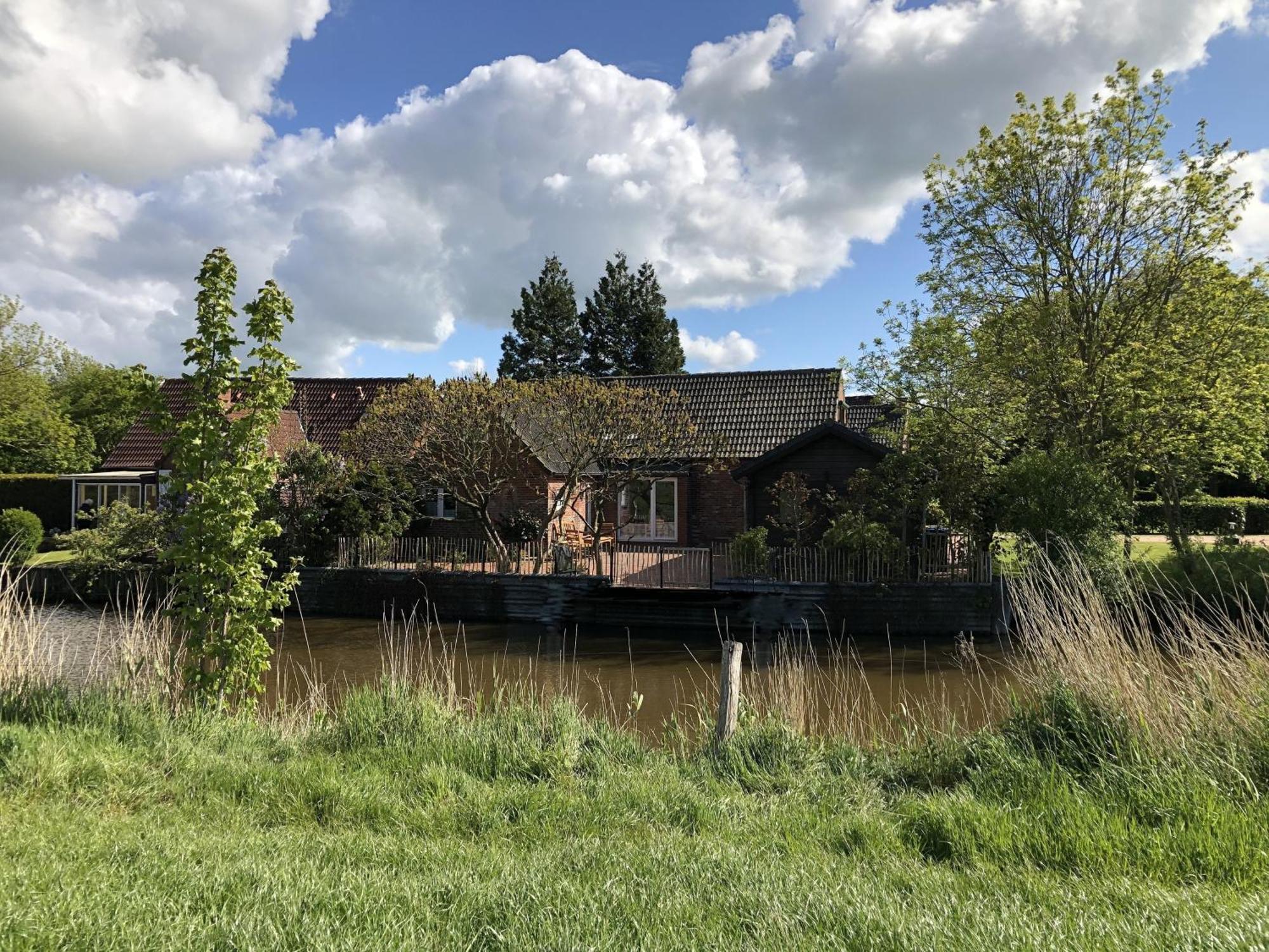 Haus "Am Kanal" Villa Krummhörn Eksteriør billede